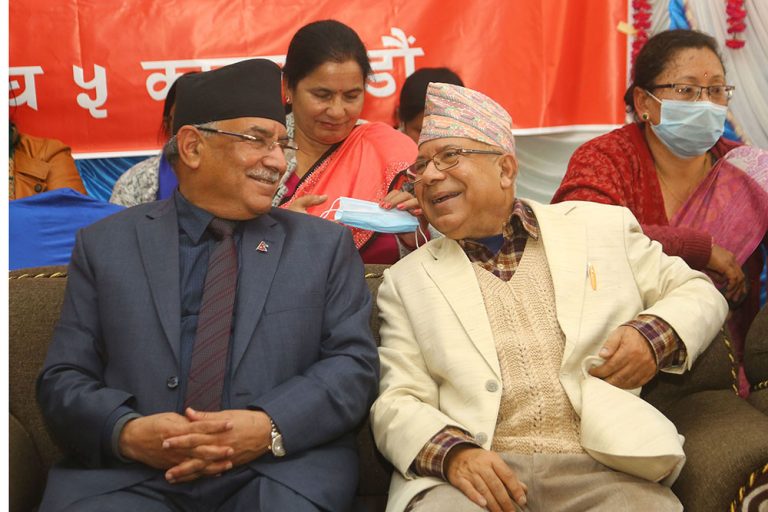 प्रचण्ड-नेपाल समूहको स्थायी कमिटी बैठक बस्दै, ओलीलाई निष्कासनको एजेण्डा