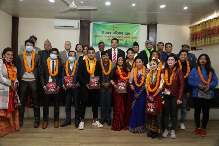 धिरेन्द्र प्रेमशी, टिका पुन लगायतका कलाकारलाई सम्मान