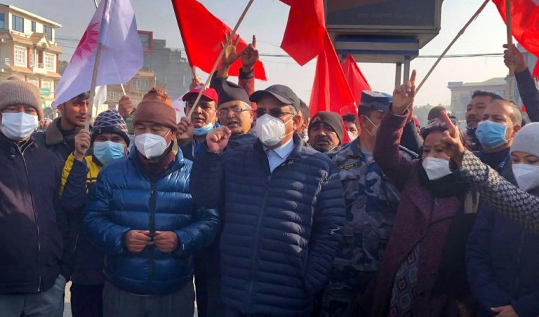 फागुनबाट लोकतन्त्र विरोधीलाई बढार्ने गरी जनआन्दोलन हुन्छ : अध्यक्ष प्रचण्ड