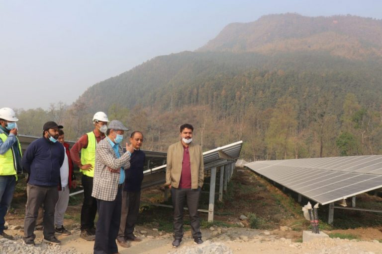 नेपालकै ठूलो सौर्य प्लान्टबाट १० मेगावाट विद्युत् केन्द्रीय प्रसारणमा जोडियो