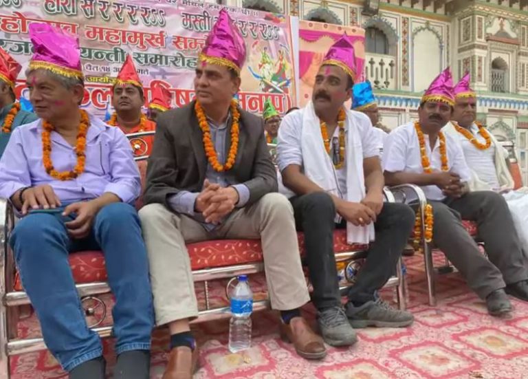 मह जोडीलाई यस वर्षको ‘महामूर्ख’को उपाधि
