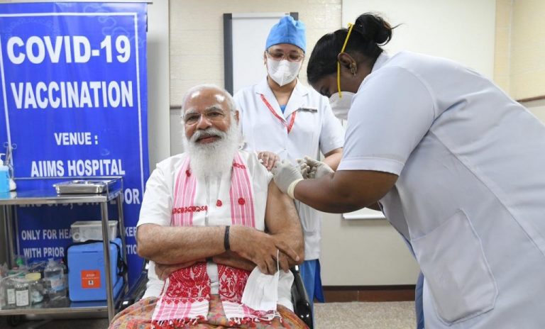 भारतमा एकै दिनमा ८० लाखलाई कोरोना खोप