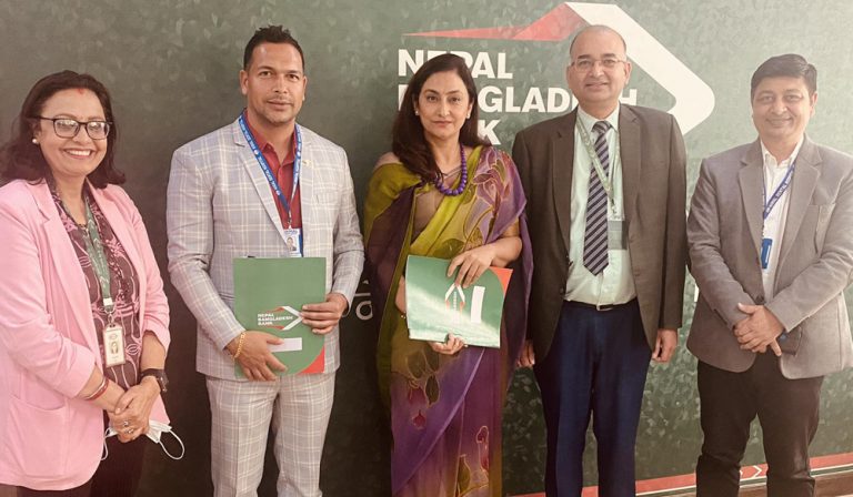 नेपाल बङ्गलादेश बैंकका ग्राहक तथा कर्मचारीले हिमाल डेन्टल हस्पिटलमा विशेष छुट पाउने