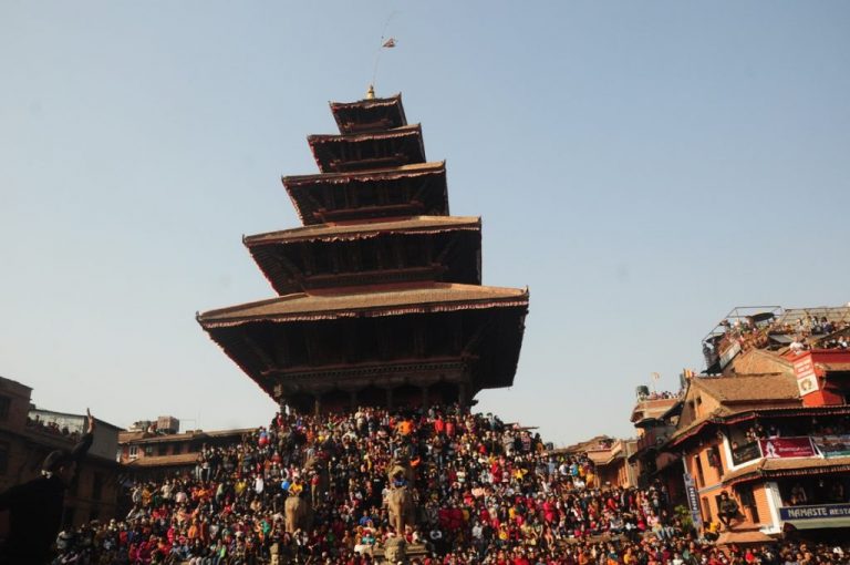 बिस्का जात्रामा रथ ढलेर लाग्दा एक जनाको मृत्यु