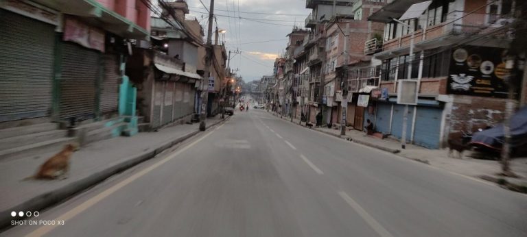 निषेधाज्ञाको २१ औं दिनः यस्तो देखियो उपत्यका [फोटो/भिडियो]