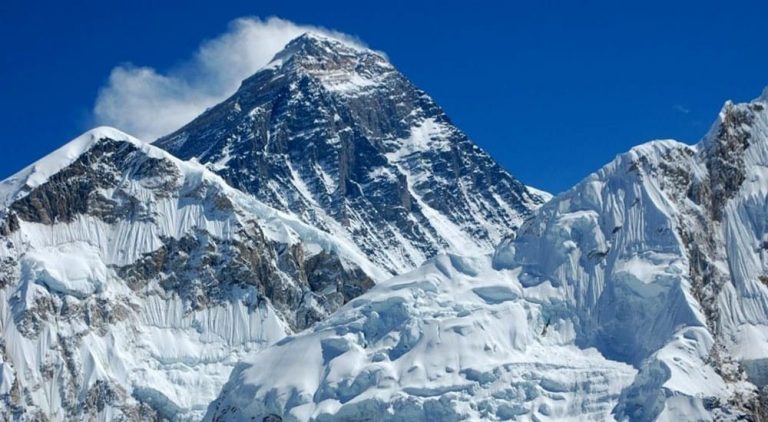 हिमाल आरोहण गर्ने क्रममा २ बिदेशीको मृत्यु
