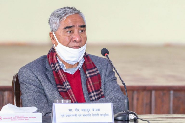 सरकार घर जलाएर खरानीको व्यापार गर्न खोज्दैछ : देउवा