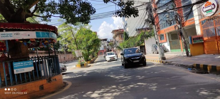 उपत्यकामा बढ्यो सवारीको चहलपहल [फोटो/भिडियो]