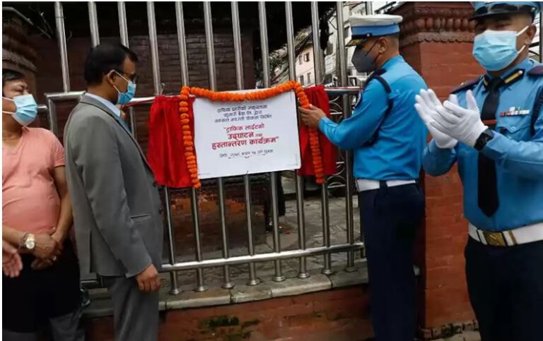 कुमारी बैंकको सहकार्यमा जयनेपाल र नक्साल भगवती चोकमा ट्राफिक लाईट सञ्चालन