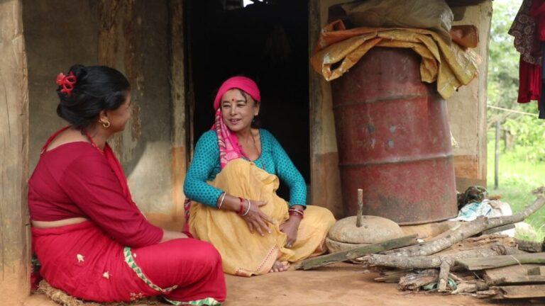‘बाटुली’ मा छुच्ची सासु बनिन् मौसमी मल्ल (भिडियो)