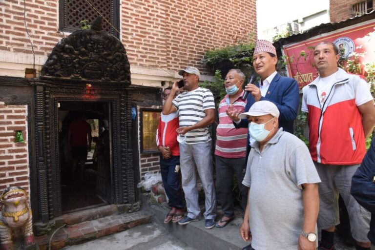 इन्द्रजात्रामा खटिने तीन सय जनाले पाए कोरोनाविरुद्धको खोप