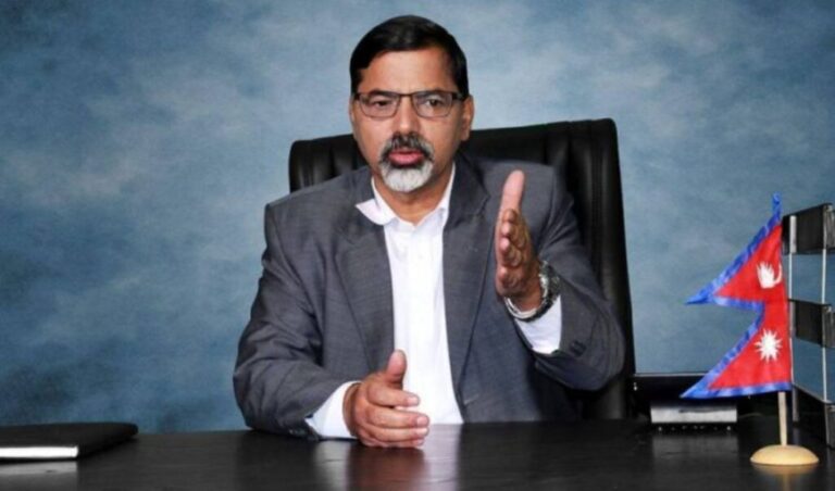 अर्थमन्त्री शर्मा भन्छन्, ‘सरकार फेरिएसँगै योजना र नीति फेरिने परिपाटी नै मुख्य समस्या हाे’