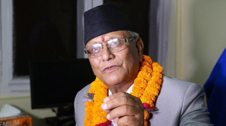 मन्त्री हमालले बुझाए राजीनामा पत्र