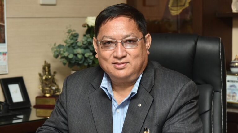 दसैँलगत्तै १८ वर्षमुनिका बालबालिकालाई कोरोना खोप उपलब्ध हुन्छ: राज्यमन्त्री श्रेष्ठ