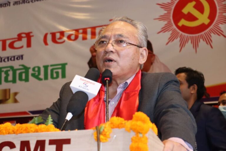 ‘प्रचण्ड’ दक्षिणपन्थीका प्रतिनिधि हुन्: बादल