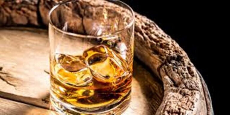 दुबईले घटायो मदिरा बिक्रीमा ३० प्रतिशत कर