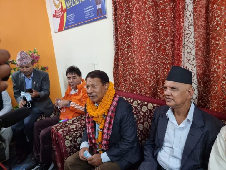 कांग्रेसमा नेतृत्व परिवर्तन जरुरी छः प्रकाशमान सिंह
