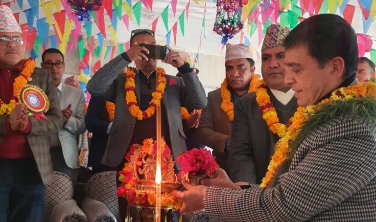 स्थानीय खानीहरुको सञ्चालनमा निजी क्षेत्रलाई संलग्न गराइयोस्ः चन्द्र ढकाल