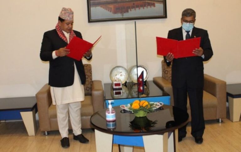 सिभिल बैंकका अध्यक्ष पाण्डेद्वारा सपथ ग्रहण