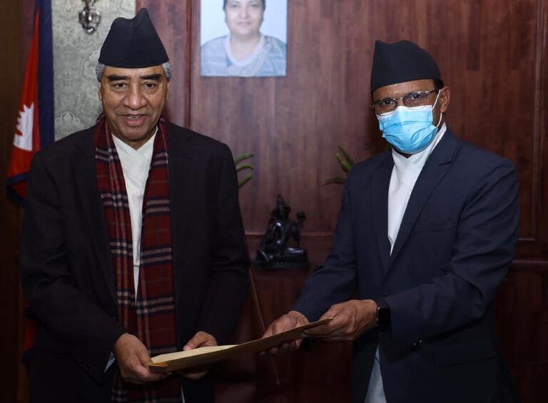 जबरजस्ती पदमा बस्न आवश्यक ठानिनँ, अनि राजीनामा दिएँ: मिनेन्द्र रिजाल