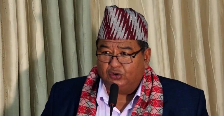 श्रममन्त्री श्रेष्ठद्वारा आबुधाबिमा नेपाली समुदायसँग छलफल