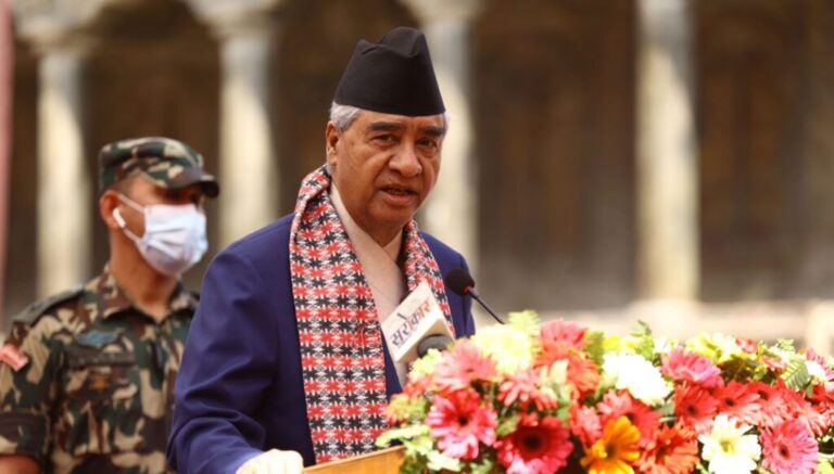 प्रधानमन्त्रीविरुद्ध निर्वाचन अधिकृतको कार्यालयमा उजुरी