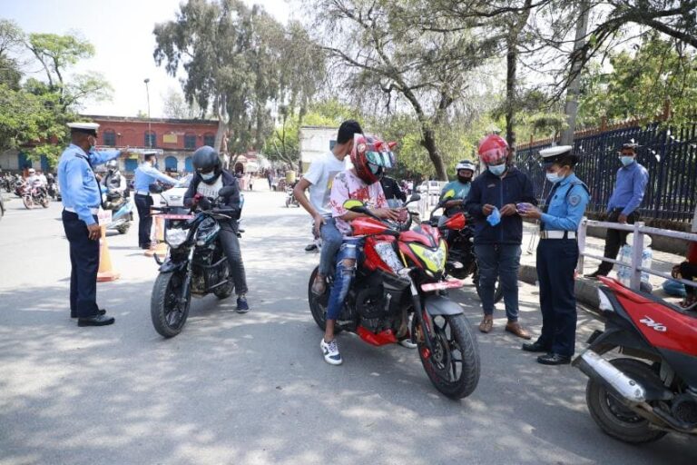 उपत्यकाकाे ट्राफिक चेकजाँचमा कडाइ