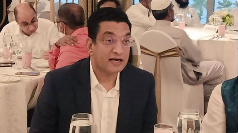 फेरि काममा फर्किए २४ घण्टामै राजीनामा दिएका श्रीलङ्काका अर्थमन्त्री