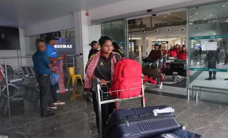 नेपाली महिला क्रिकेट टोली स्वदेश फिर्ता