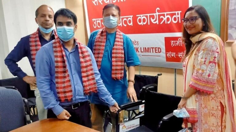 सनराइज बैंकद्वारा बीपी स्वास्थ्य प्रतिष्ठानलाई सहयोग