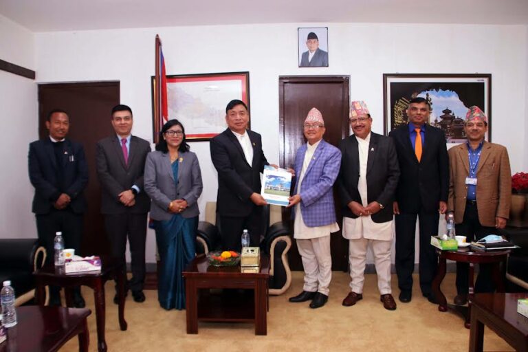 आयाेगद्वारा उपराष्ट्रपतिलाई निर्वाचन तयारीबारे जानकारी