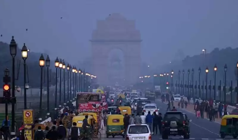 दिल्लीमा वायु प्रदूषणको मात्रा ‘गम्भीर’ तहमा पुग्यो
