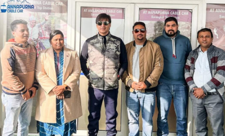 बलिउड अभिनेता विवेक ओबरायले गरे अन्नपूर्ण केबुलकारको भ्रमण