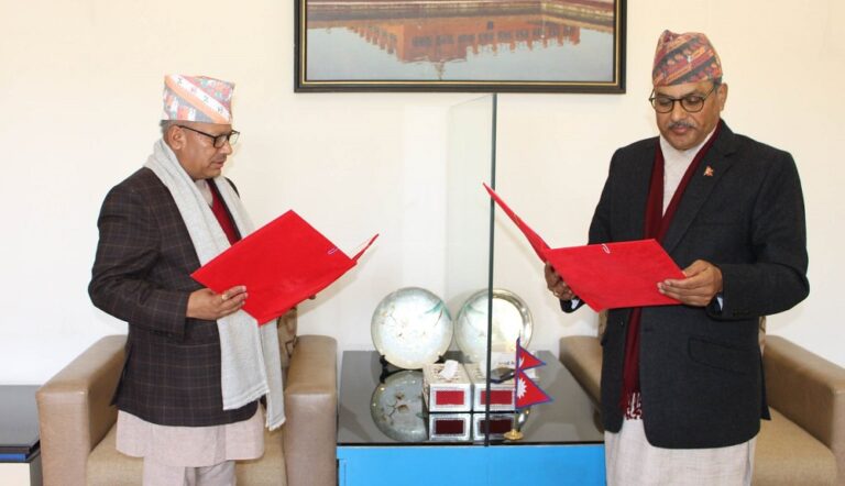 पुडासैनीले लिए कृषि बैंक अध्यक्षको शपथ