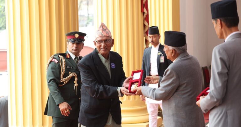 एनआईसी एशिया बैंकका संस्थापक अग्रवाल ‘सुप्रबल जनसेवाश्री’बाट विभूषित