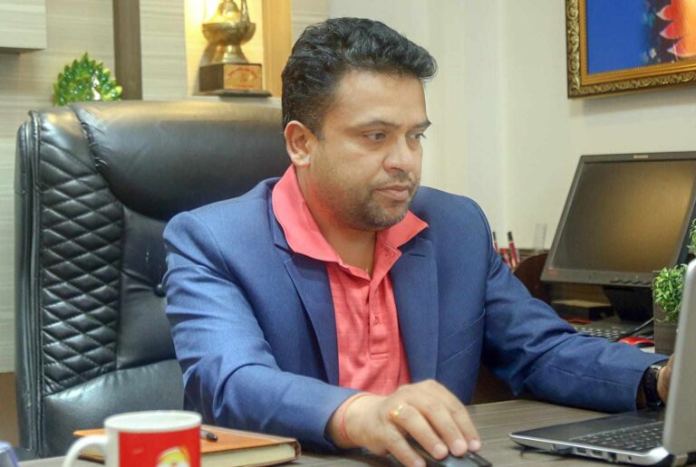 सञ्चारकर्म र कार्यक्रम व्यवस्थापनलाई सँगसँगै अगाडि बढाइरहेको छु : राज लुइँटेल (अन्तर्वार्ता)
