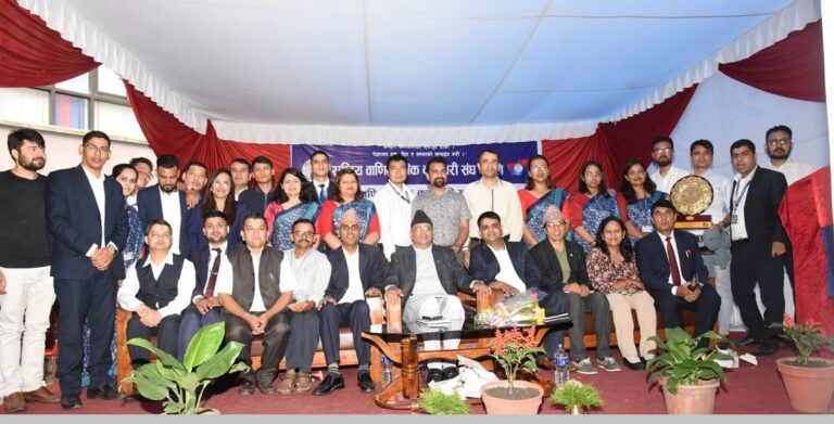राष्ट्रिय वाणिज्य बैंकका ७१ जना बैंक कर्मचारीले गरे रक्तदान