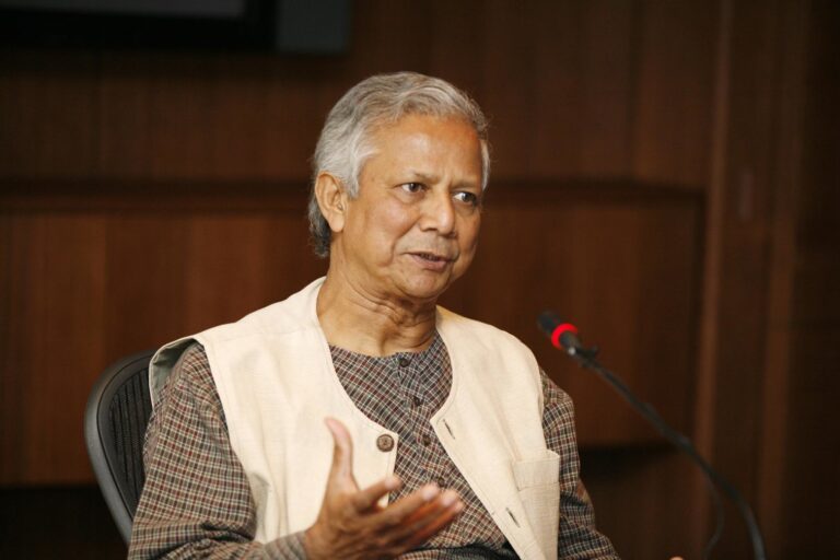 नोबेल पुरस्कार विजेता युनुसलाई कर तिर्न अदालतको आदेश