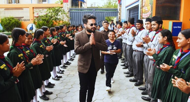 छात्रवृत्ति नदिने स्कुलको अनुमति खारेज गर्ने बालेनको चेतावनी