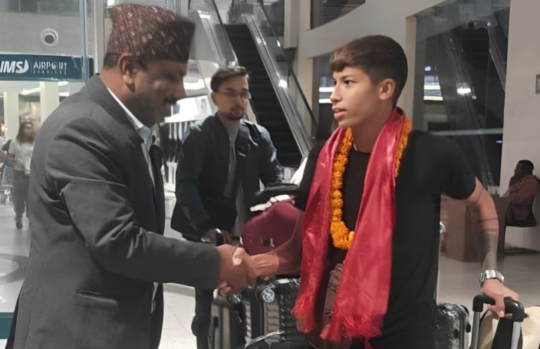 इजरायलबाट स्वदेश आइपुगिन् सावित्रा भण्डारी