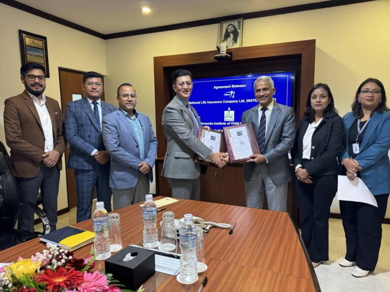 नेशनल लाईफ इन्स्योरेन्स र काठमाडौँ इन्स्टिच्युट अफ चाईल्ड हेल्थलाई बीच वित्तीय सहयोग सम्झौता
