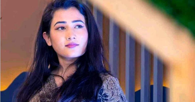 ‘एउटै बर्को पिरतीको आधा आधा ओढौ’ भन्दै सुरेश र मनु