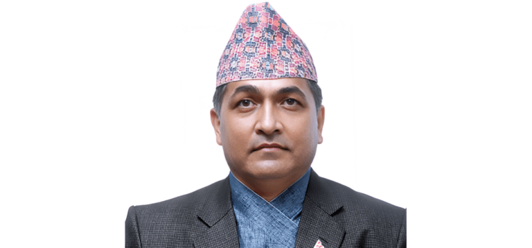 मुख्यसचिवको प्रश्न- ‘हिजो जेटीएलाई फोन गर्दा घरमै आउँथे, आज सेवा लिन कुन अफिस जाने ?’