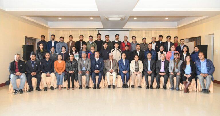 राष्ट्र बैंक र अर्थतन्त्रका सूचनाको सही विश्लेषण हुनुपर्दछ : गभर्नर अधिकारी