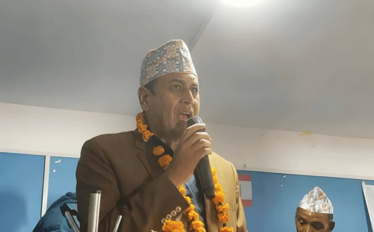 निजामती विधेयकमा ‘चलखेल’: छानबिन नभएसम्म समिति बैठक रोक्ने सभापति खतिवडाको घोषणा