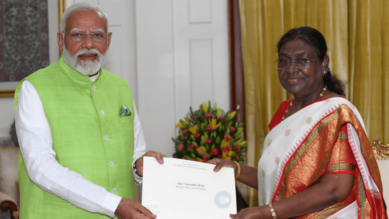 मोदीले दिए प्रधानमन्त्री पदबाट राजीनामा