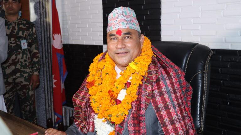 विश्वासको मत लिंदै सुदूरपश्चिमका मुख्यमन्त्री शाह