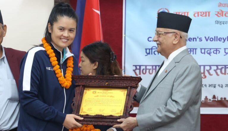 महिला भलिबल खेलाडीले पाए जनही ३ लाख