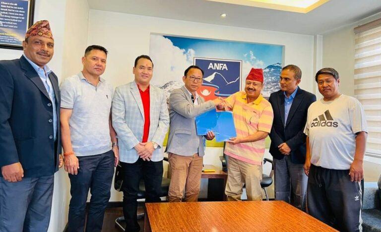 धनगढीमा फुटबल प्रशिक्षण केन्द्र बनाउन एन्फा र उपमहानगरबीच सम्झौता