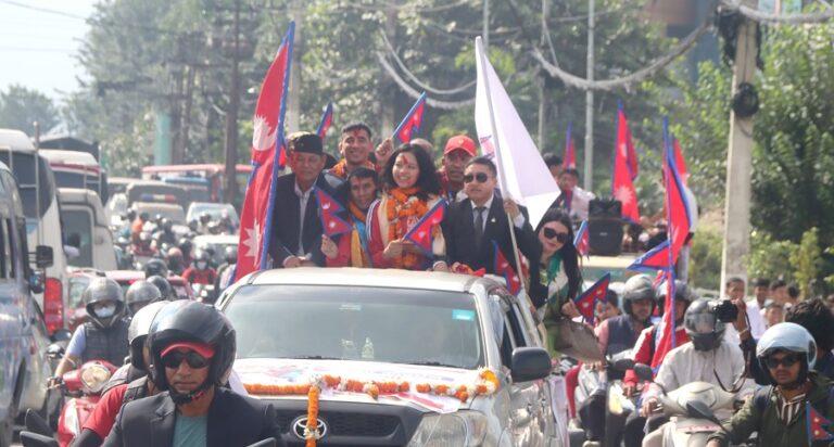 ऐतिहासिक पदक विजेता पलेशालाई गराइयो नगर परिक्रमा
